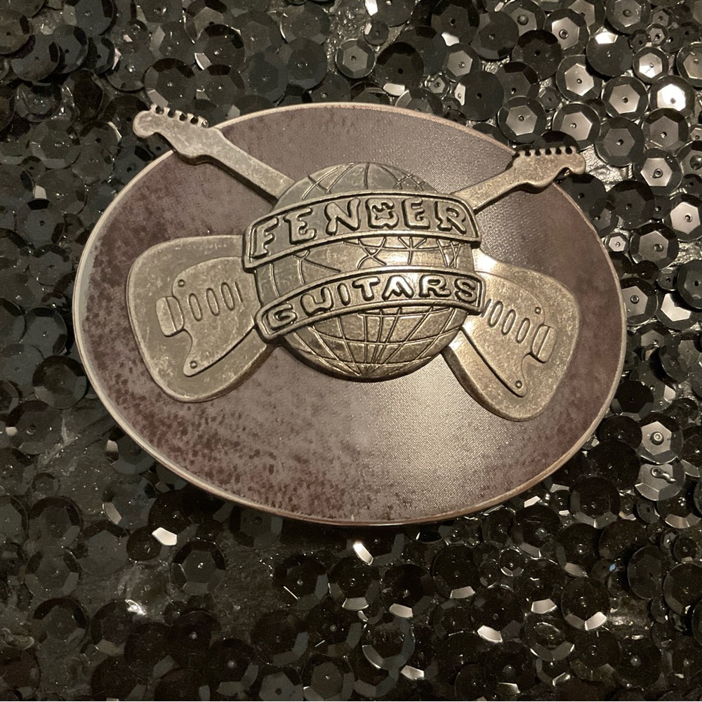 Fender Guitars Oval Belt Buckle Silver-Tone